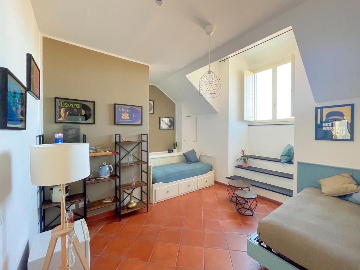 Palazzo Oddo Rental Rooms Albenga Bagian luar foto
