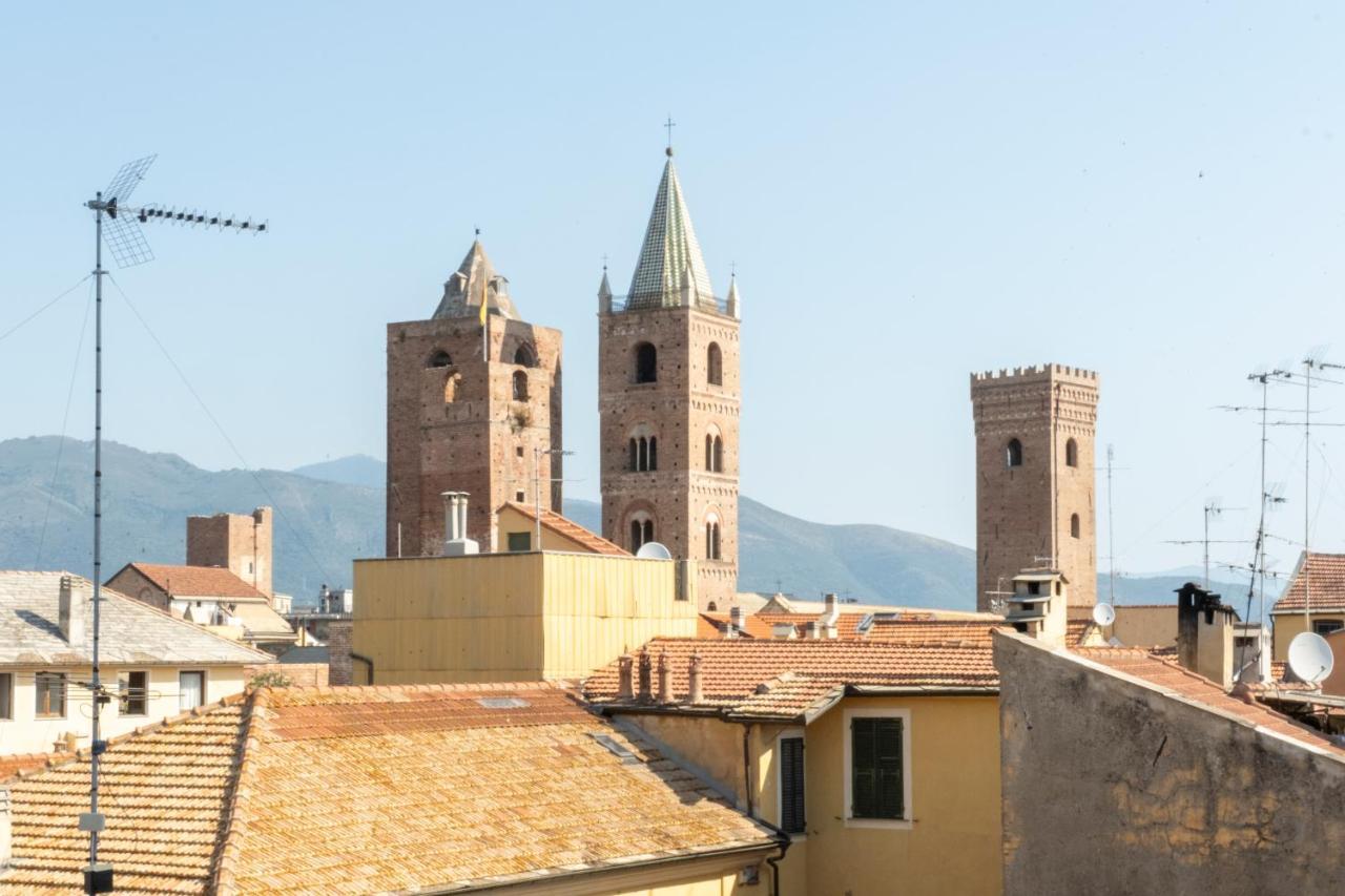 Palazzo Oddo Rental Rooms Albenga Bagian luar foto