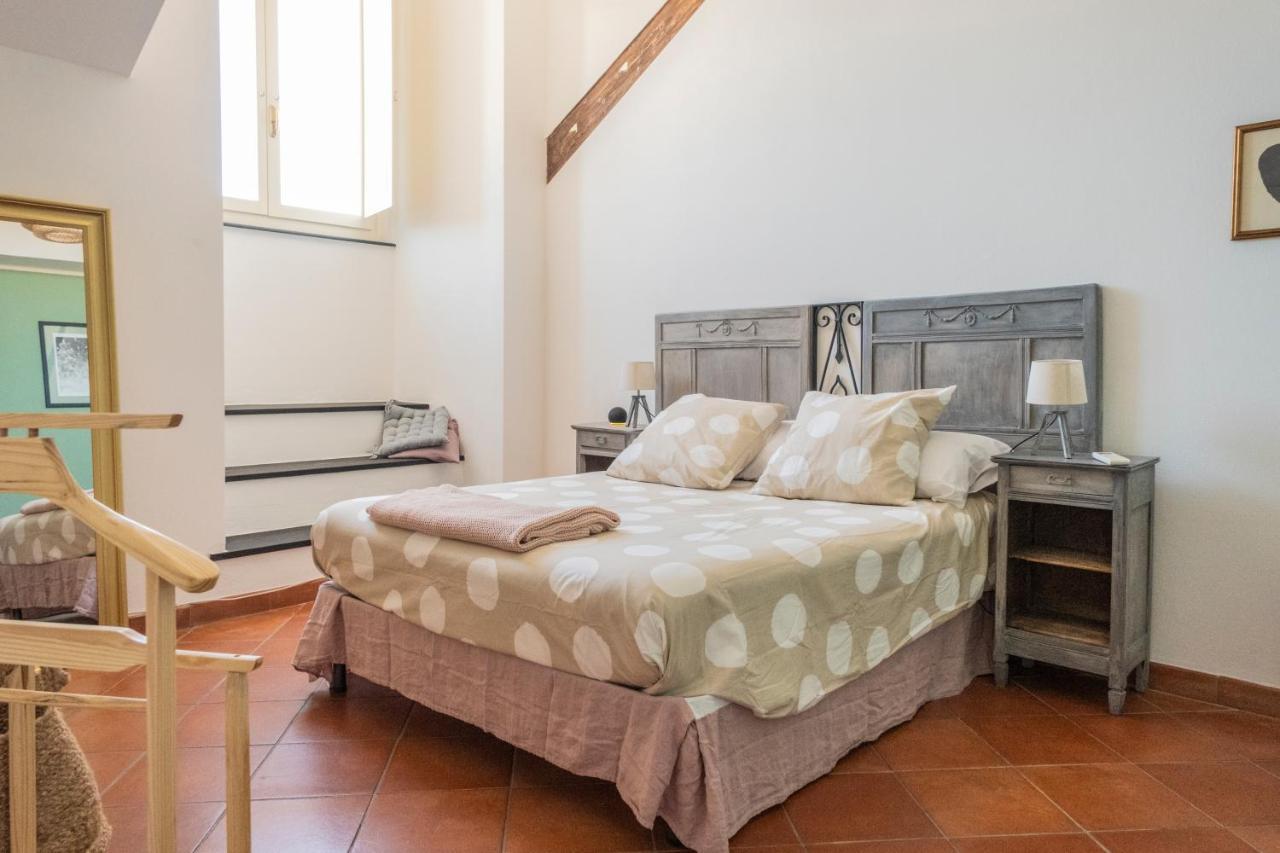 Palazzo Oddo Rental Rooms Albenga Bagian luar foto