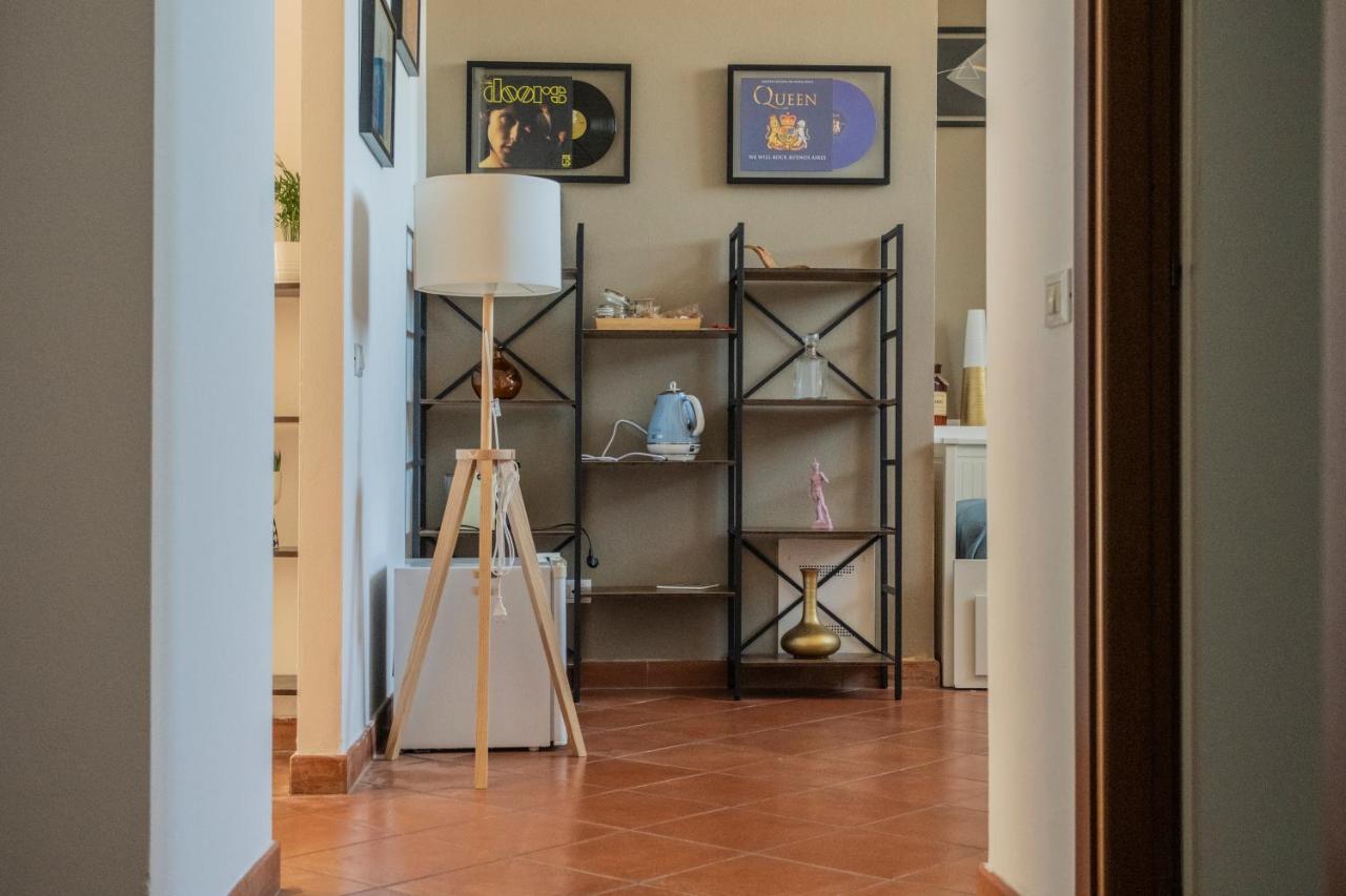 Palazzo Oddo Rental Rooms Albenga Bagian luar foto