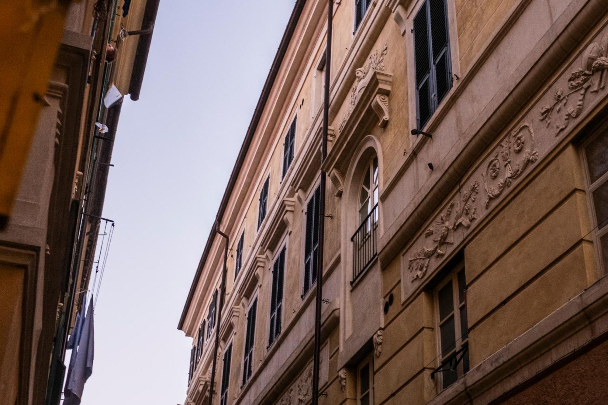 Palazzo Oddo Rental Rooms Albenga Bagian luar foto